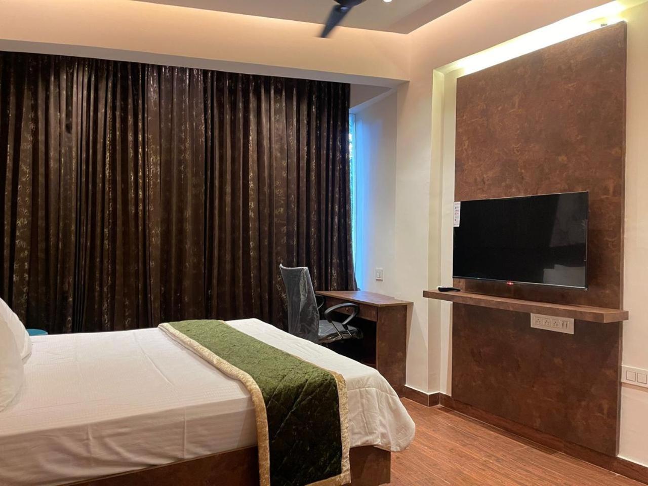 The Taaj Inn บังกาลอร์ ภายนอก รูปภาพ