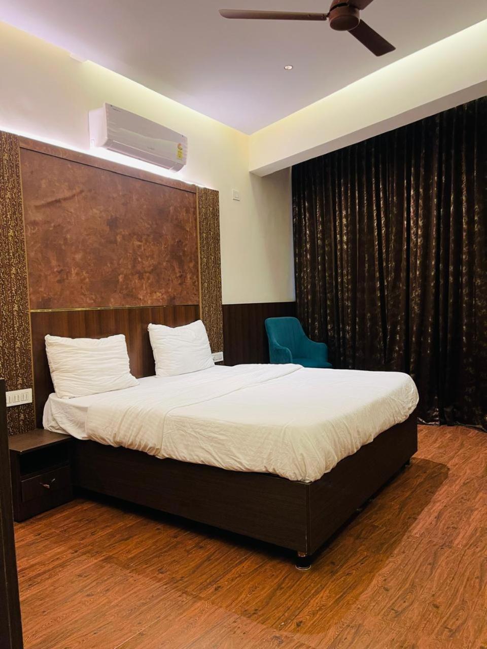 The Taaj Inn บังกาลอร์ ภายนอก รูปภาพ